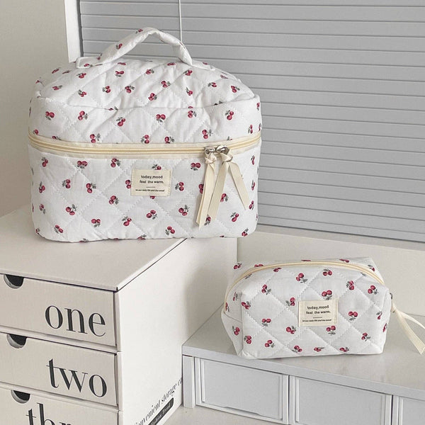 Sweet Cherry Print Make Up Bag DP25A554
