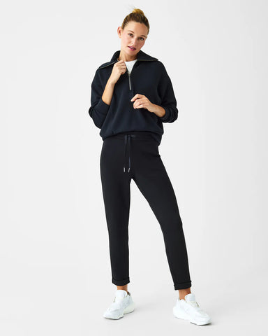 Air Essential Tapered Leg Blk