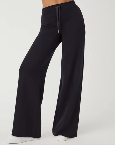 Air Essentials Wide Leg Pant